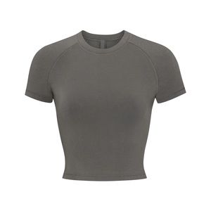 Skims Vintage Cropped Raglan Shirt